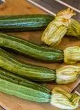 Immagine del passaggio 2 della ricetta Fettuccine con pesto di zucchine e cozze