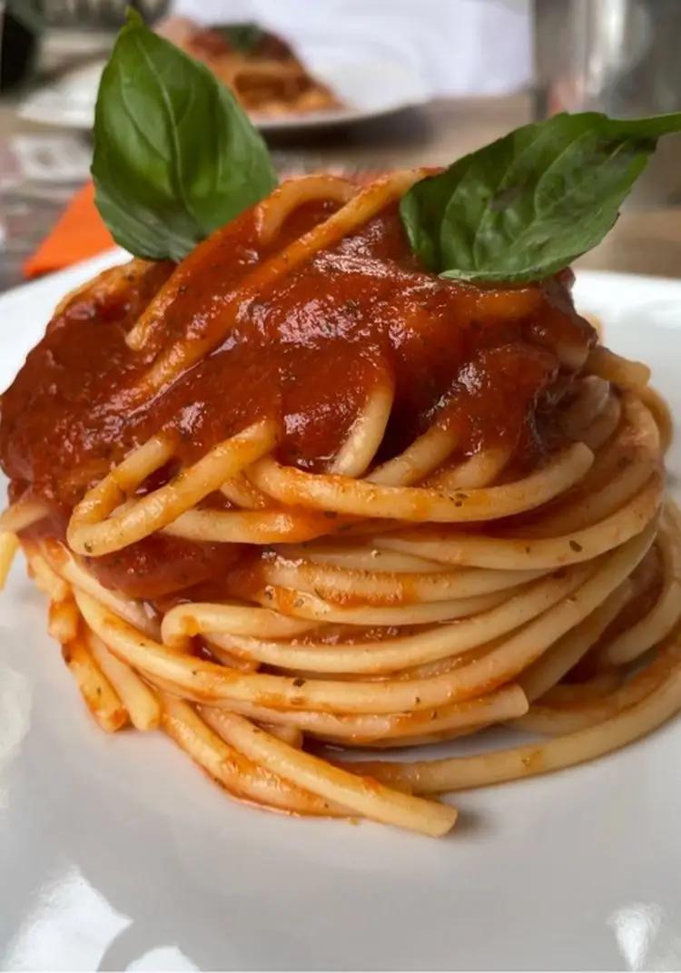Ricetta Spaghetti con Salsa di pomodoro fresco e basilico. di Girolamo