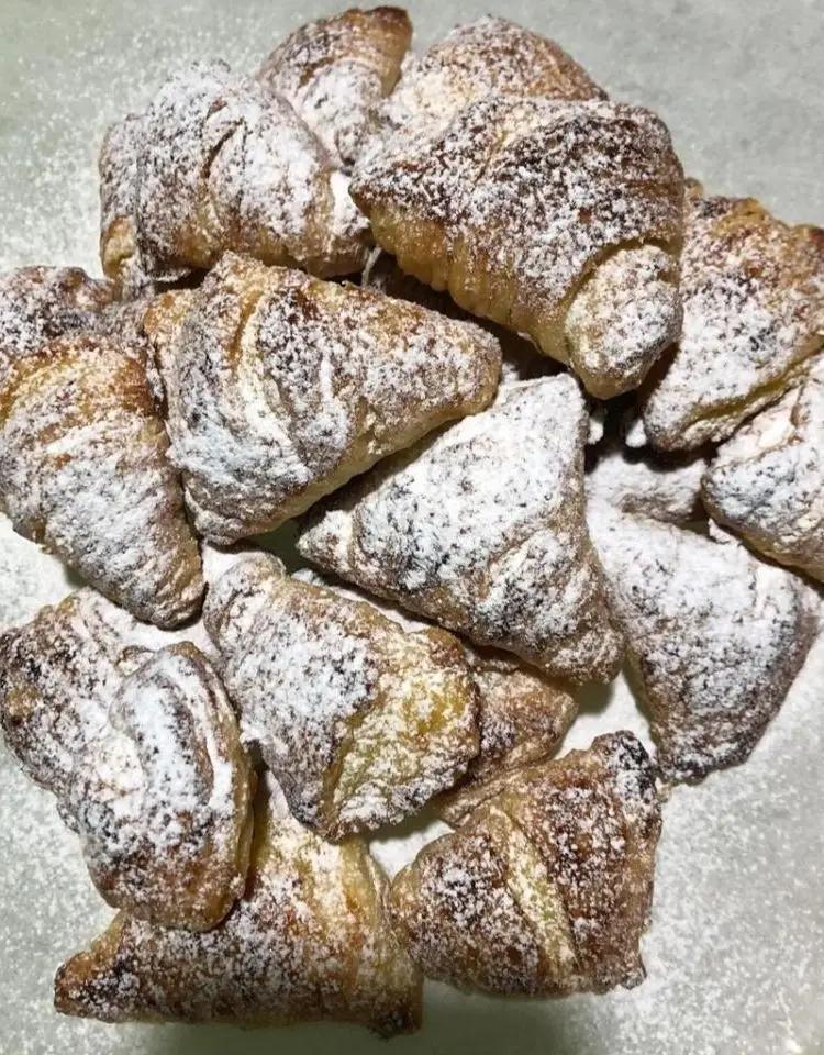 Ricetta Sfogliatelle facili di Onlyalessia