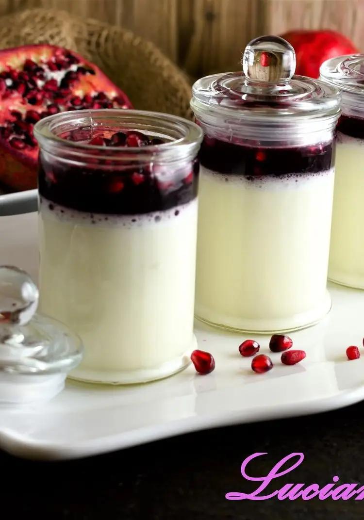 Ricetta Panna cotta con melagrana  di lucianaincucina