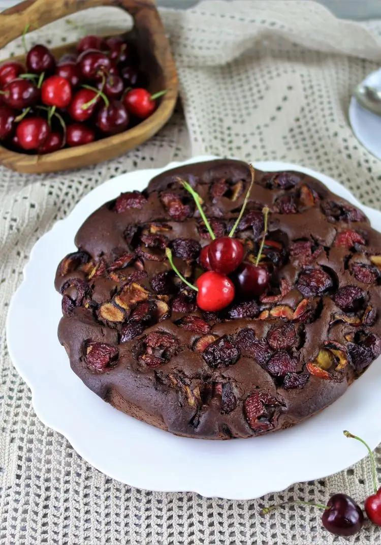 Ricetta Torta con ciliegie e cioccolato di lucianaincucina