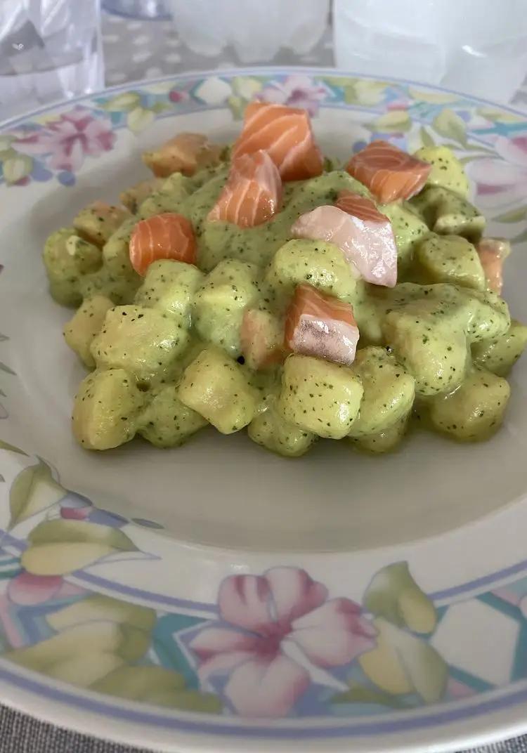 Ricetta Chicche di patate con pesto di zucchine e salmone 🍝 di sara260