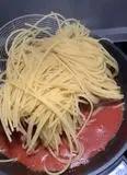 Immagine del passaggio 8 della ricetta Spaghetti al sugo di cozze 