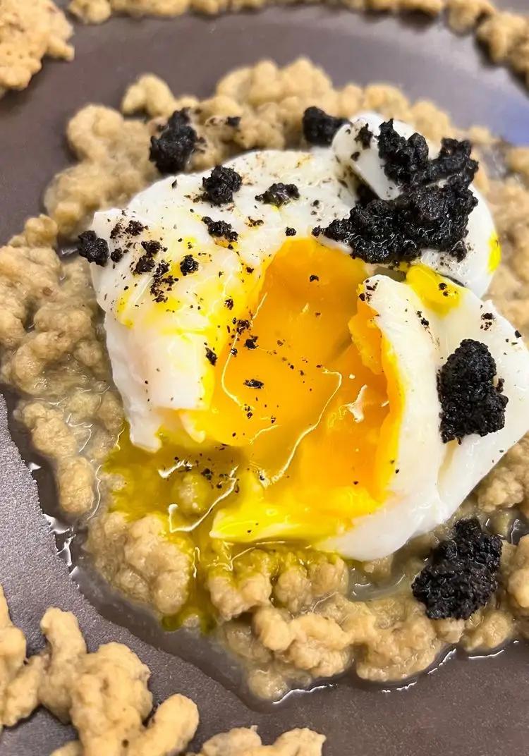 Ricetta Uovo poché al tartufo su crema di melanzane di ipasticcidilily