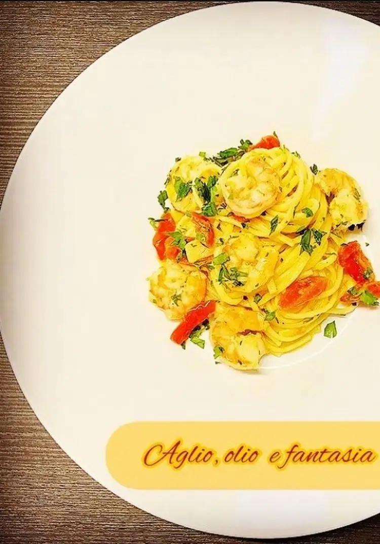 Ricetta Linguine aglio, olio e peperoncino con pomodorino e gamberetti saltati di Aglio_olio_e_fantasia_
