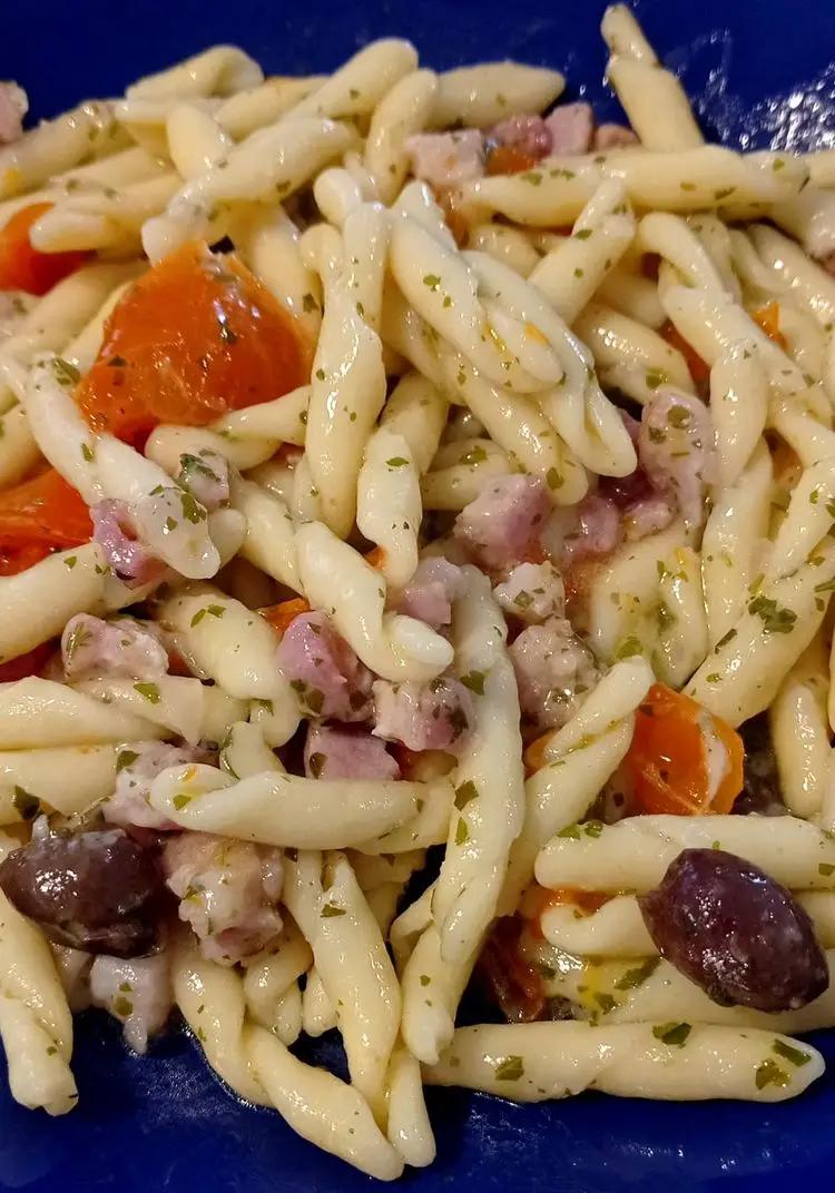 Ricetta Trofie peperoni, pancetta e olive taggiasche di federicaeilcane