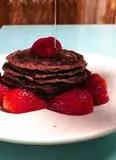 Immagine del passaggio 4 della ricetta Pancakes alle fragole