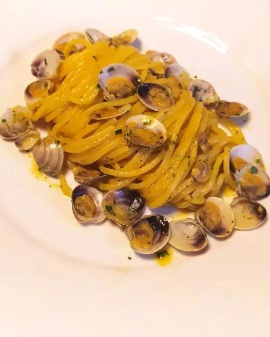 Ricetta Spaghetti con vongole alla zafferano di LaGianna