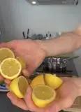 Immagine del passaggio 1 della ricetta Granita al limone e Lime