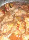 Immagine del passaggio 3 della ricetta Cosce di pollo cremose con zucchine e pachino