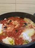 Immagine del passaggio 18 della ricetta Filetto di baccalà con cipolla e olive