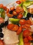 Immagine del passaggio 1 della ricetta Pollo al forno con peperoni pomodori e olive 😋😋😋😋
