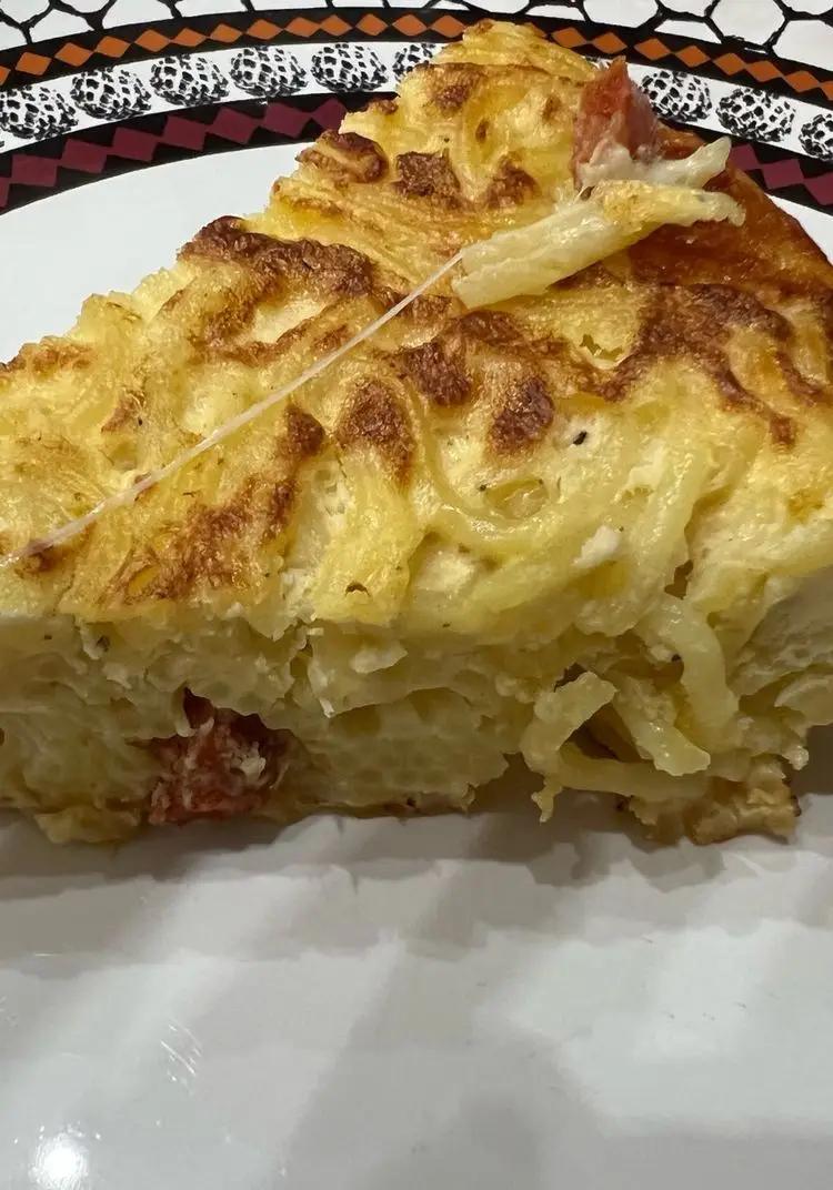 Ricetta Frittata di spaghetti con salame e provola😋 di loredana705