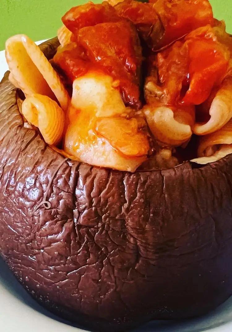 Ricetta Melanzane al forno ripiena di gnocchetti con sugo di melanzane 🍆🍆🍆🍆 di loredana705