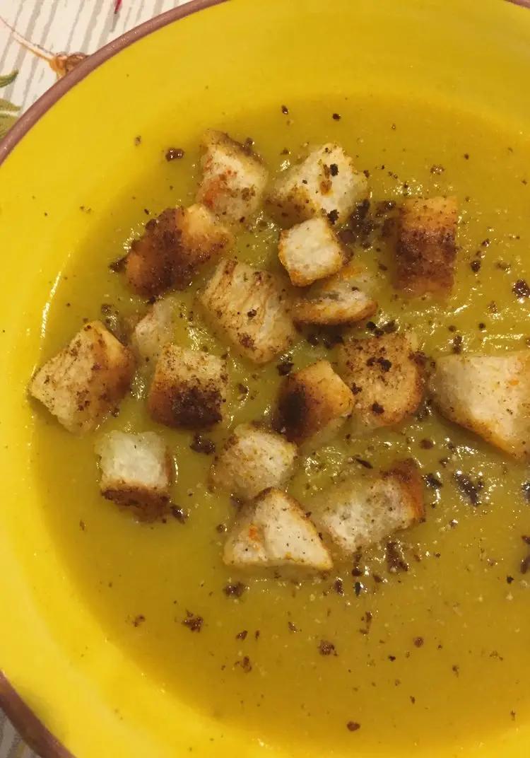 Ricetta Crema di zucca con crostini al peperoncino di ariannanic