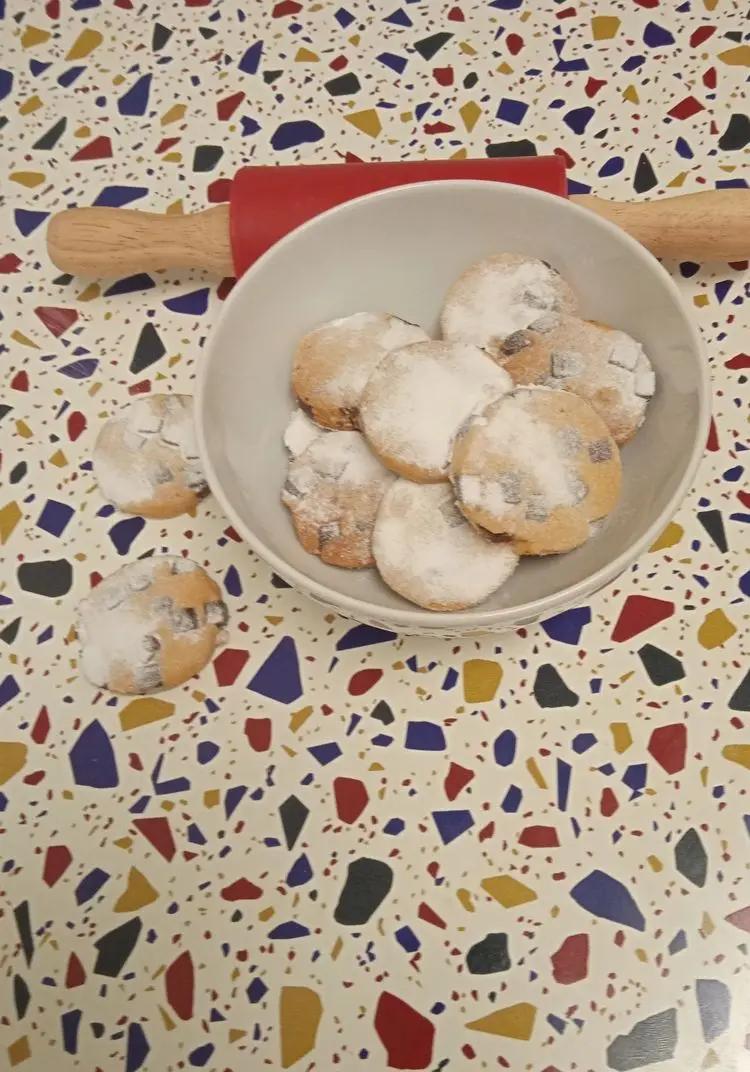 Ricetta Biscotti al cioccolato con zucchero a velo di nella_cucina_di_raf