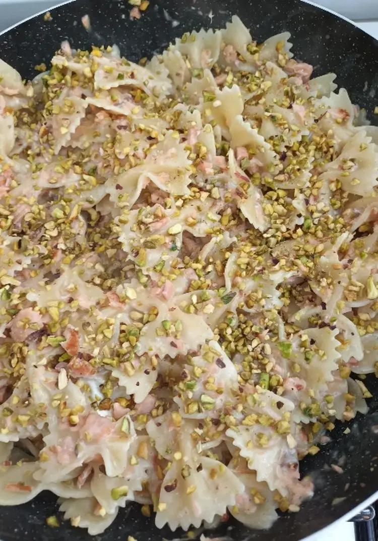 Ricetta Farfalle al salmone e granella di pistacchio di dome.santangelo00