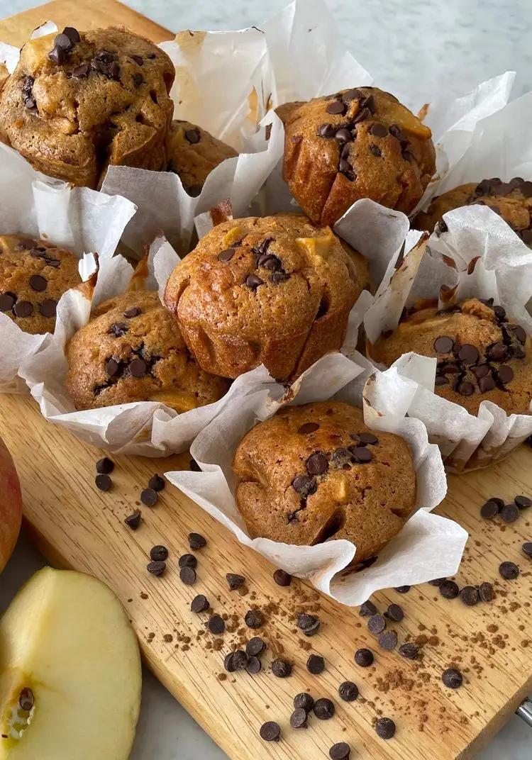 Ricetta Muffin con mela, cannella e cioccolato 😋 di midivertoacucinare