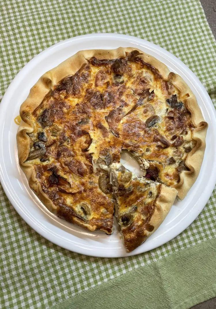 Ricetta Quiche con funghi, speck e scamorza affumicata di midivertoacucinare