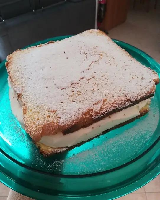 Ricetta Torta margherita con crema al latte condensato e miele di cocolicchioilenia