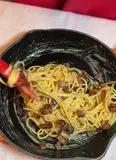 Immagine del passaggio 10 della ricetta Spaghetti alla carbonara