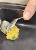 Immagine del passaggio 2 della ricetta ♻️ Polpettine bio a km 0, di uova e erbe aromatiche, con salsa di zucchine al profumo di menta 🥚