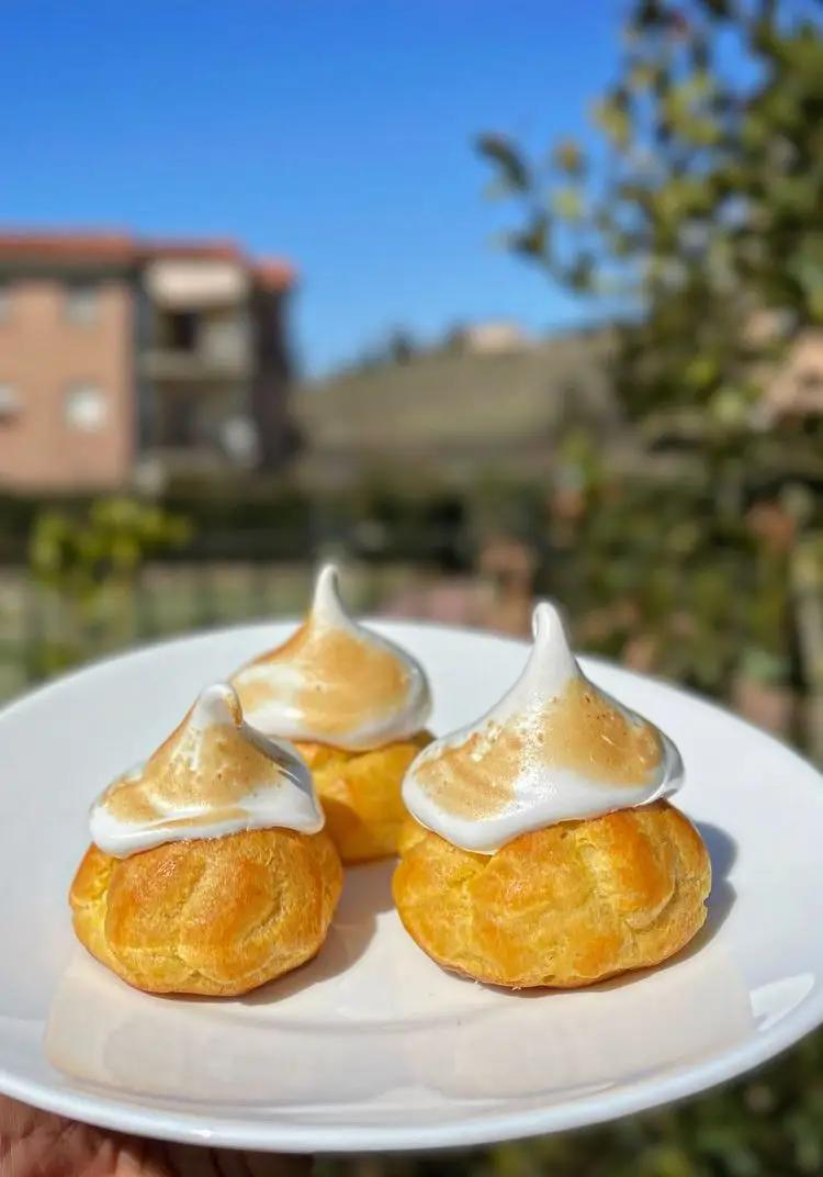 Ricetta Bignè alla crema meringati di Dolcegiuridica