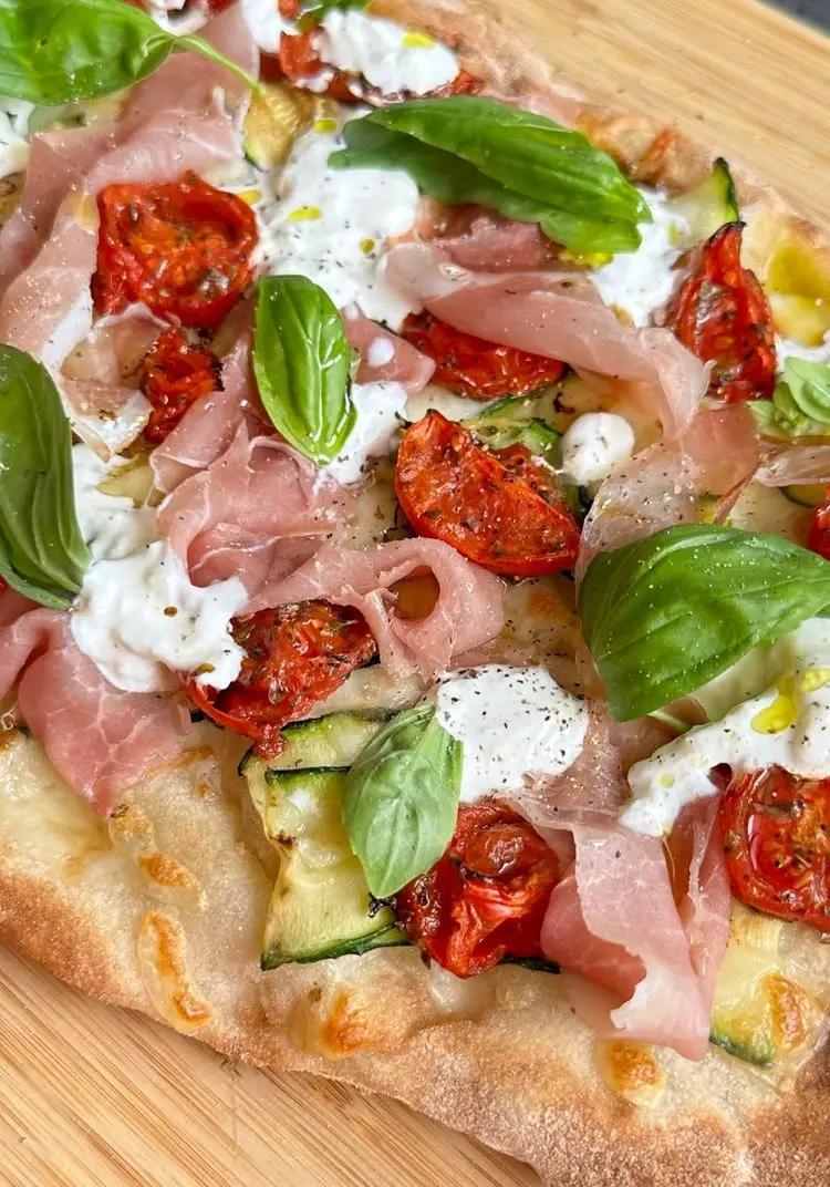 Ricetta Pinsa con zucchine, pomodorini, speck e stracciatella di giorgiasbakery