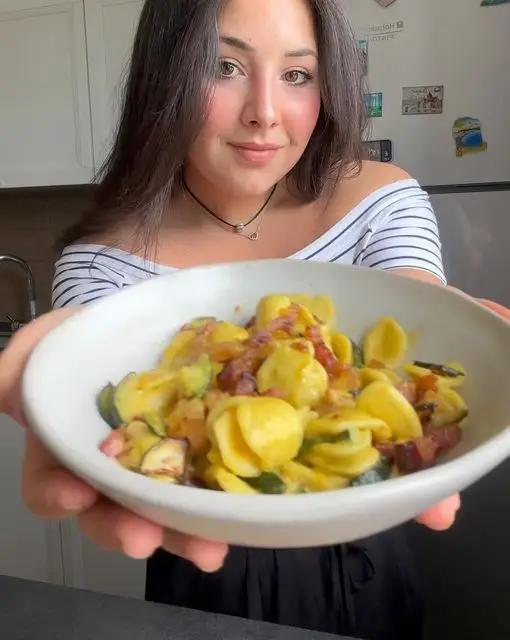 Ricetta Orecchiette con Crema di Stracchino allo Zafferano, Zucchine e Guanciale di giorgiasbakery