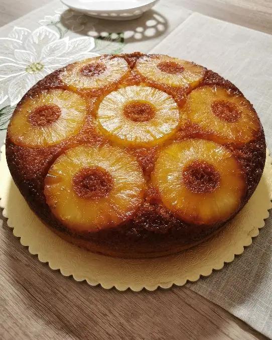 Ricetta Torta rovesciata all'ananas "upside down cake" di alessiafflotta99