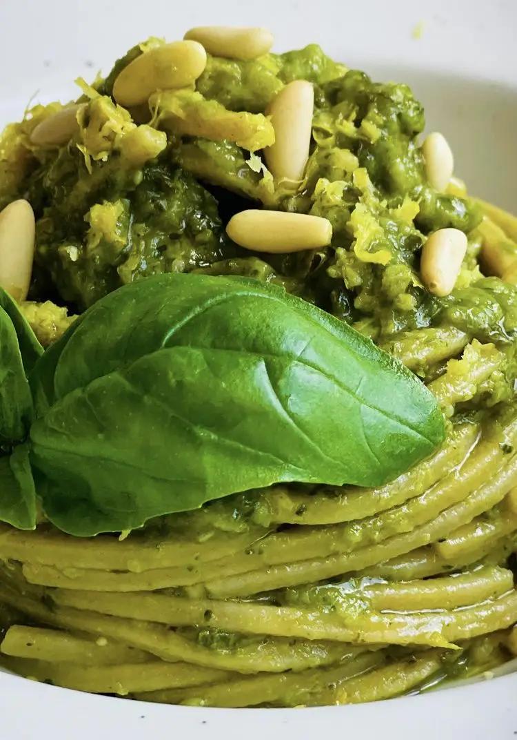 Ricetta SPAGHETTI ALLE ZUCCHINE E PESTO PROFUMATI AL LIMONE di chiara_healthytales