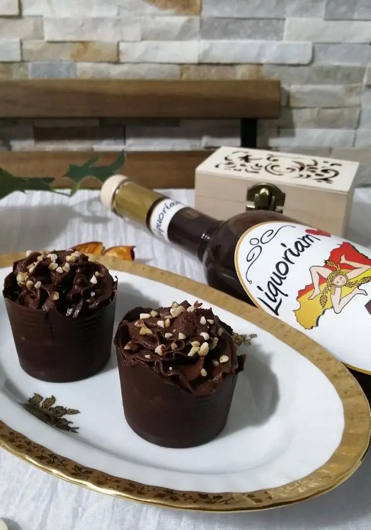 Ricetta Bicchierini di cioccolato con mousse al liquore di lia.e.chia