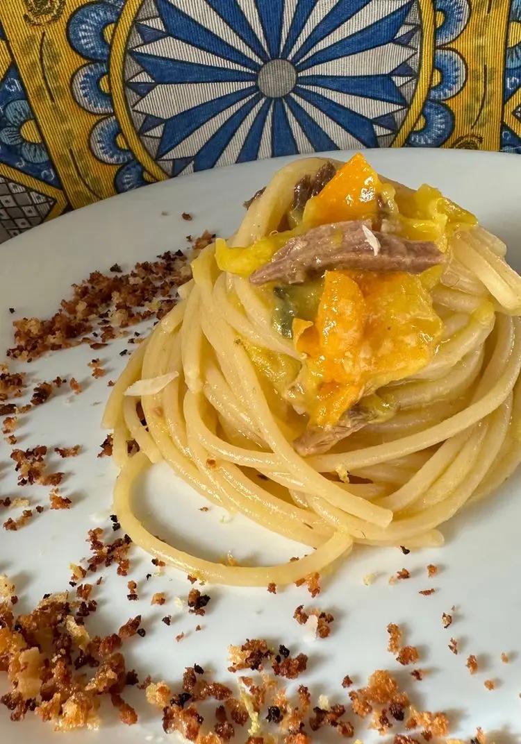 Ricetta Spaghetti al Pomo-d’oro, tonno, lime e croccante di pane di federicagiudice64