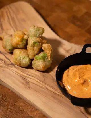 Ricetta Broccolo romano in tempura con maionese alla paprika di meschini_chef
