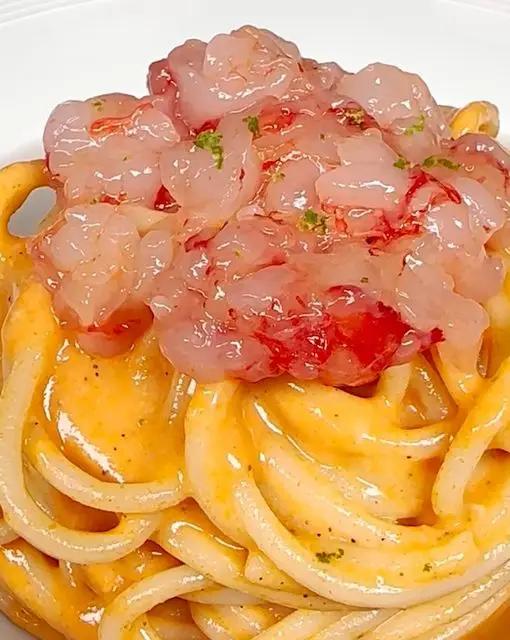 Ricetta Spaghettone cacio e pepe con battuta di gambero rosso al lime 🦐 di fratelliorsero