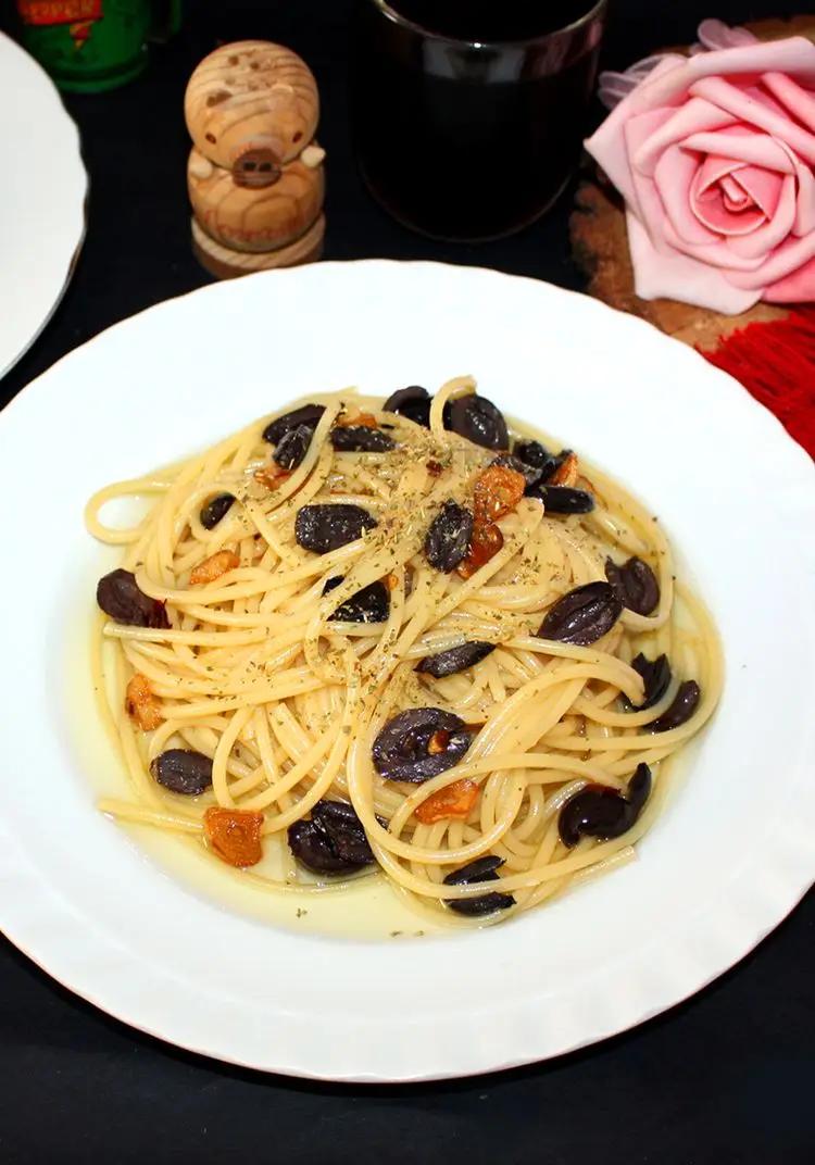 Ricetta Gli spaghetti con le olive della Vigilia. di antichisapori