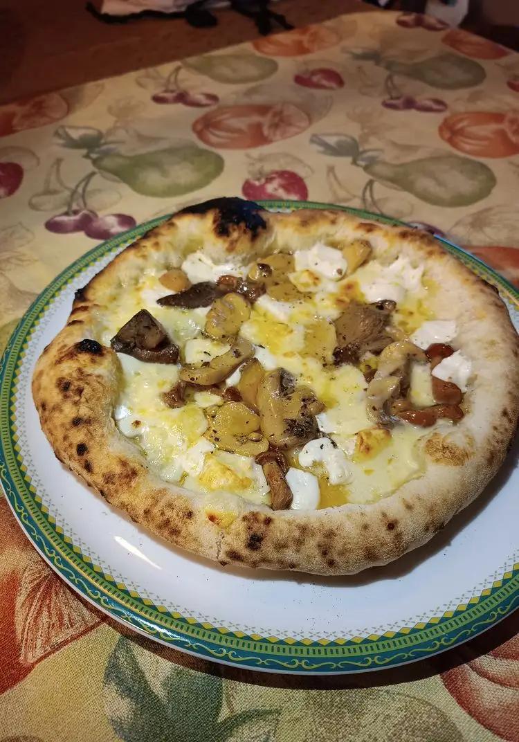 Ricetta Pizza bianca e funghi di bettinsolijacopo
