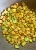 Immagine del passaggio 4 della ricetta “Bucatini alla Carbonara con Zucchine”
versione stregattami 👩🏻‍🍳
