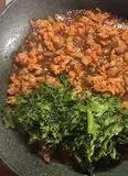 Immagine del passaggio 8 della ricetta ”Pizza Broccoli e Salsiccia Piccante con Cornicione Ripieno” versione stregattami 👩🏻‍🍳