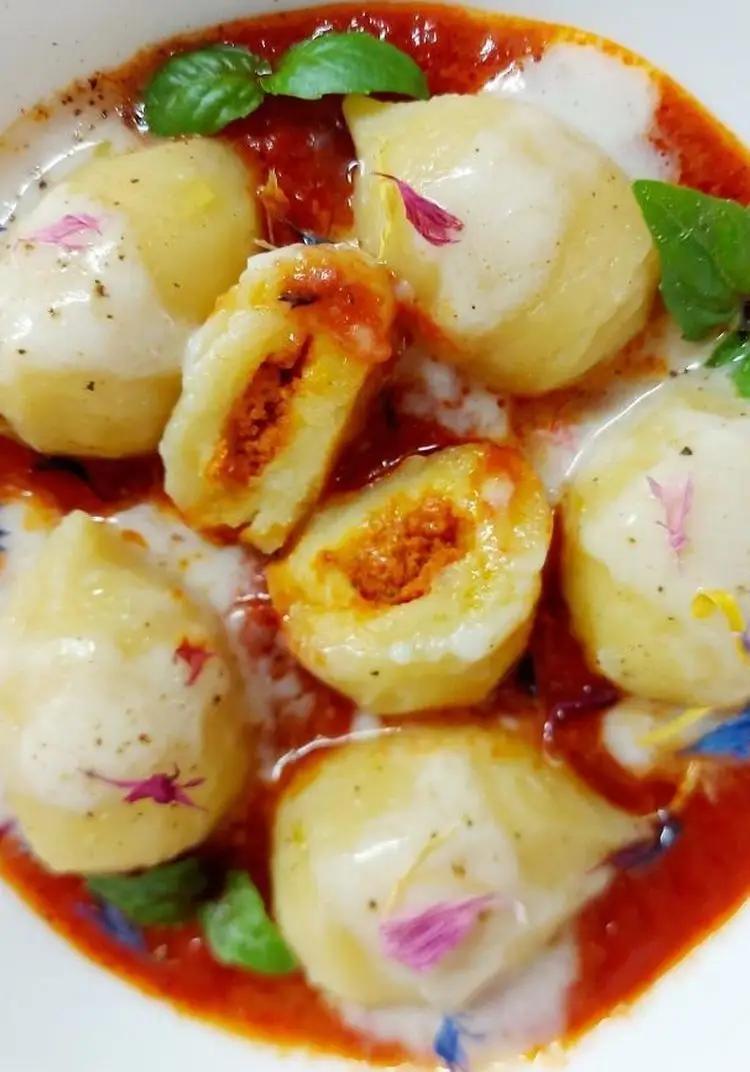 Ricetta Gnocchi ripieni di pomodoro e mozzarella con salsa di pomodoro e fonduta di mammaemma.gnocchi