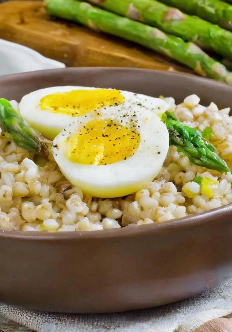 Ricetta Orzo perlato con asparagi e uova sode di loredana_grieco