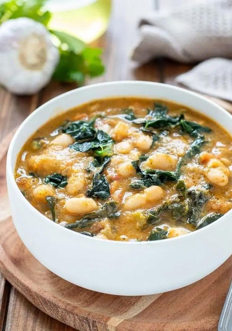 Ricetta Zuppa di fagioli allo zafferano con cavolo nero di luigi_delvecchio