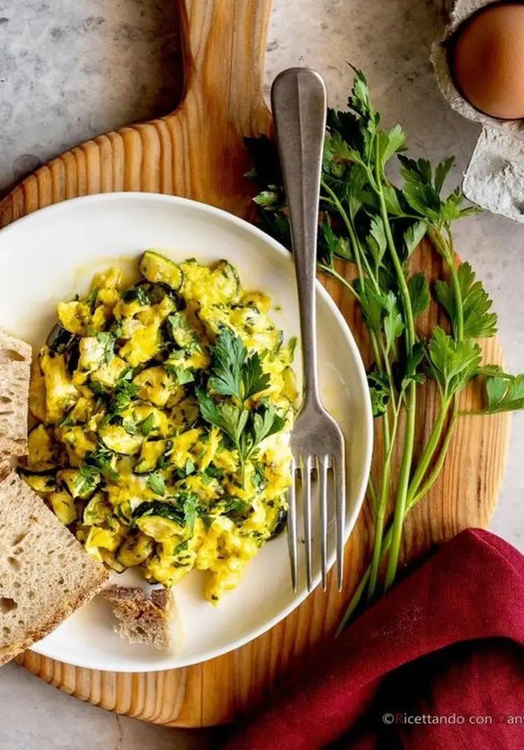 Ricetta Uova strapazzate alle zucchine di giada_lombardini