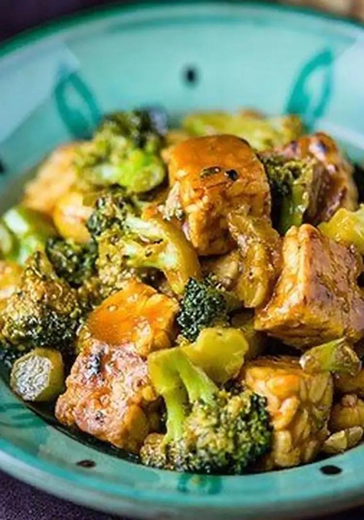 Ricetta Tempe al curry con broccoli di iris_chindamo