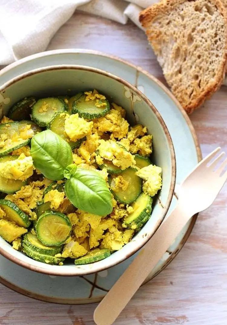 Ricetta Tofu strapazzato con le zucchine di elisa_balboni