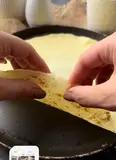 Immagine del passaggio 4 della ricetta Crêpes 3 ingredienti senza bilancia