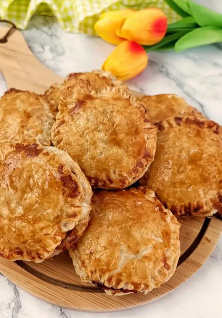 Ricetta MEDAGLIONI DI PASTA SFOGLIA RIPIENI di kettycucinooggi