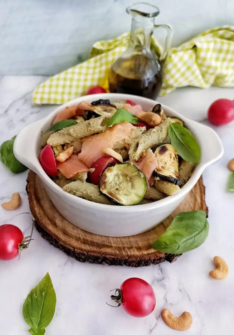 Ricetta PENNE CON PESTO DI AVOCADO E SALMONE di kettycucinooggi