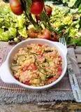 Immagine del passaggio 11 della ricetta INSALATA AI CEREALI CON SALMONE E ZUCCHINE E POMODORI