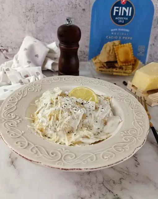 Ricetta Ravioli cacio e pepe Fini con crema di ricotta e pecorino di kettycucinooggi